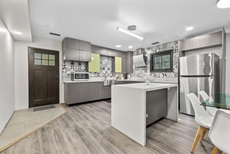 2307 Lake Street Evanston IL 60201