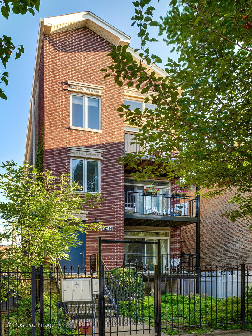 1947 West Erie Street Chicago IL 60622