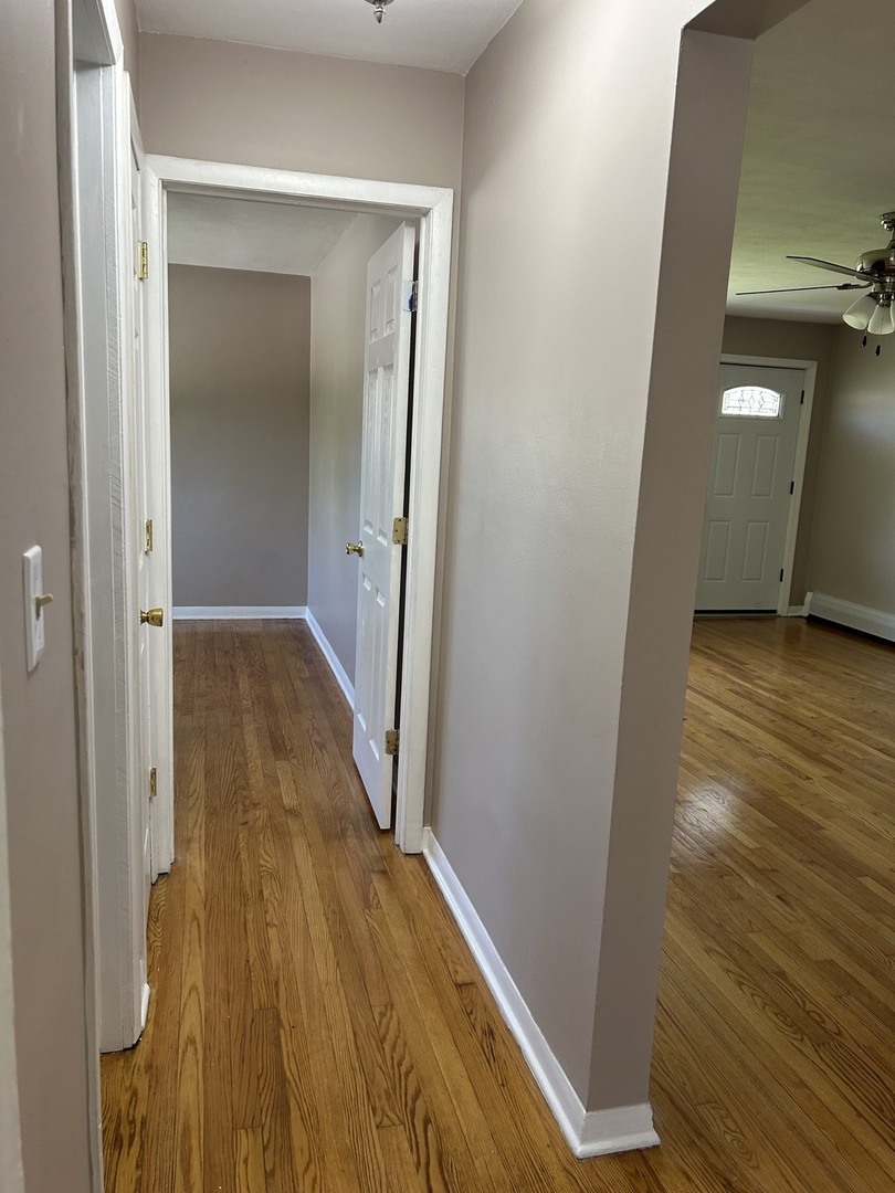 208 Walter Drive Roselle IL 60172