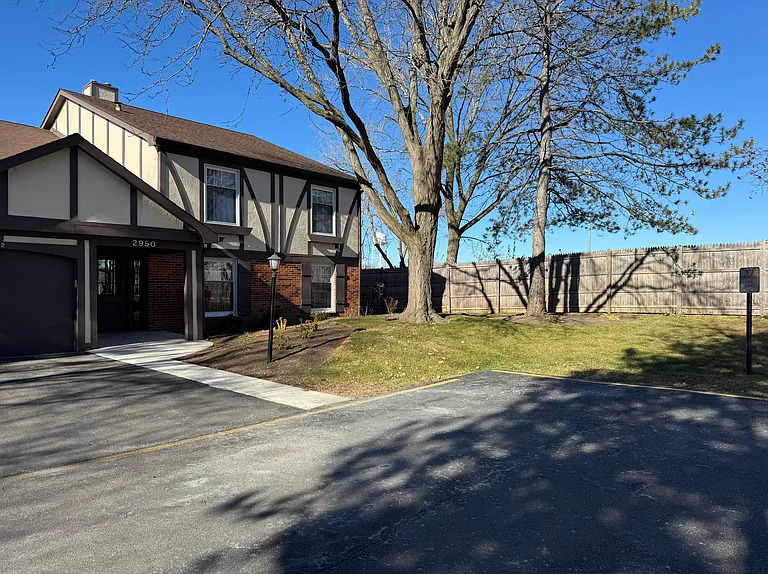 2950 Northampton Drive Rolling Meadows IL 60008