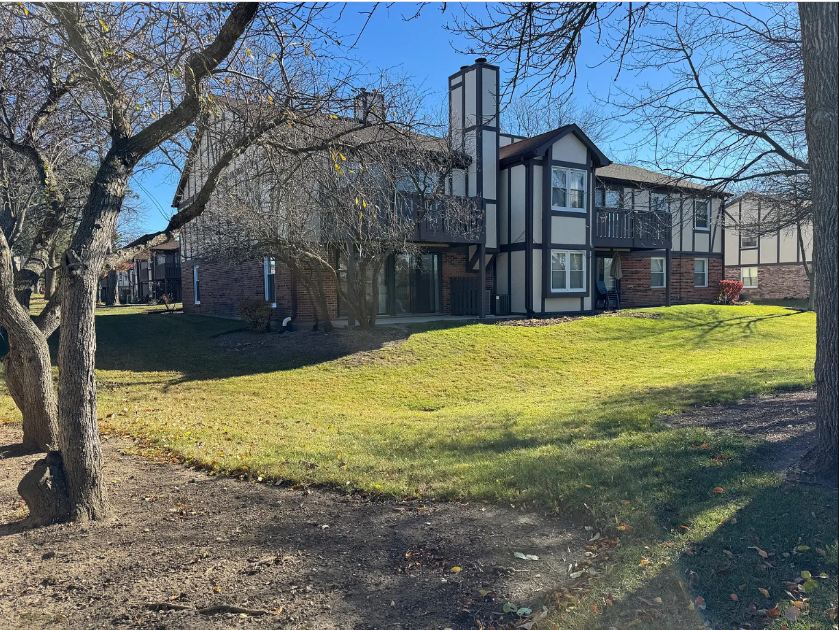 2950 Northampton Drive Rolling Meadows IL 60008