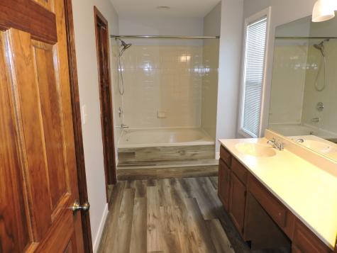 1334 Gloucester Circle Carol Stream IL 60188
