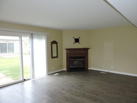 1334 Gloucester Circle Carol Stream IL 60188
