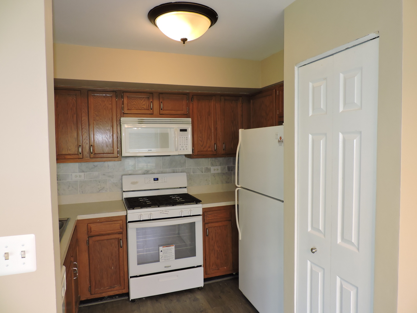 1334 Gloucester Circle Carol Stream IL 60188