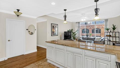 211 East Ohio Street Chicago IL 60611