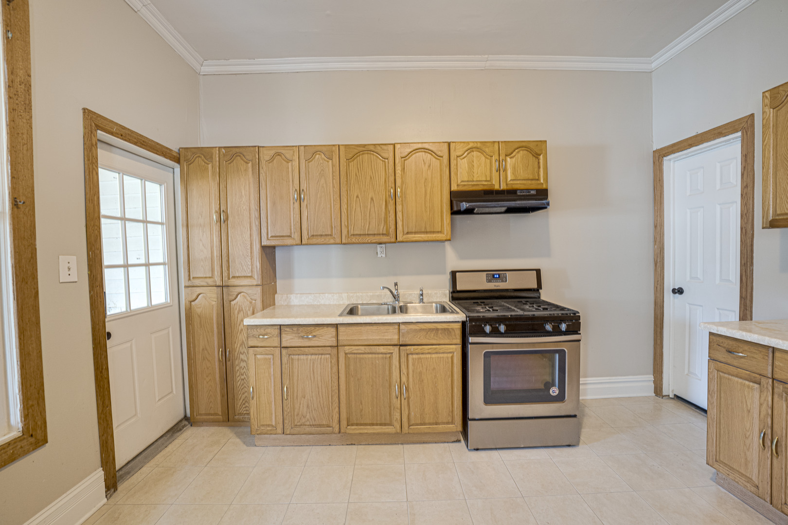 373 Cedar Street Aurora IL 60506