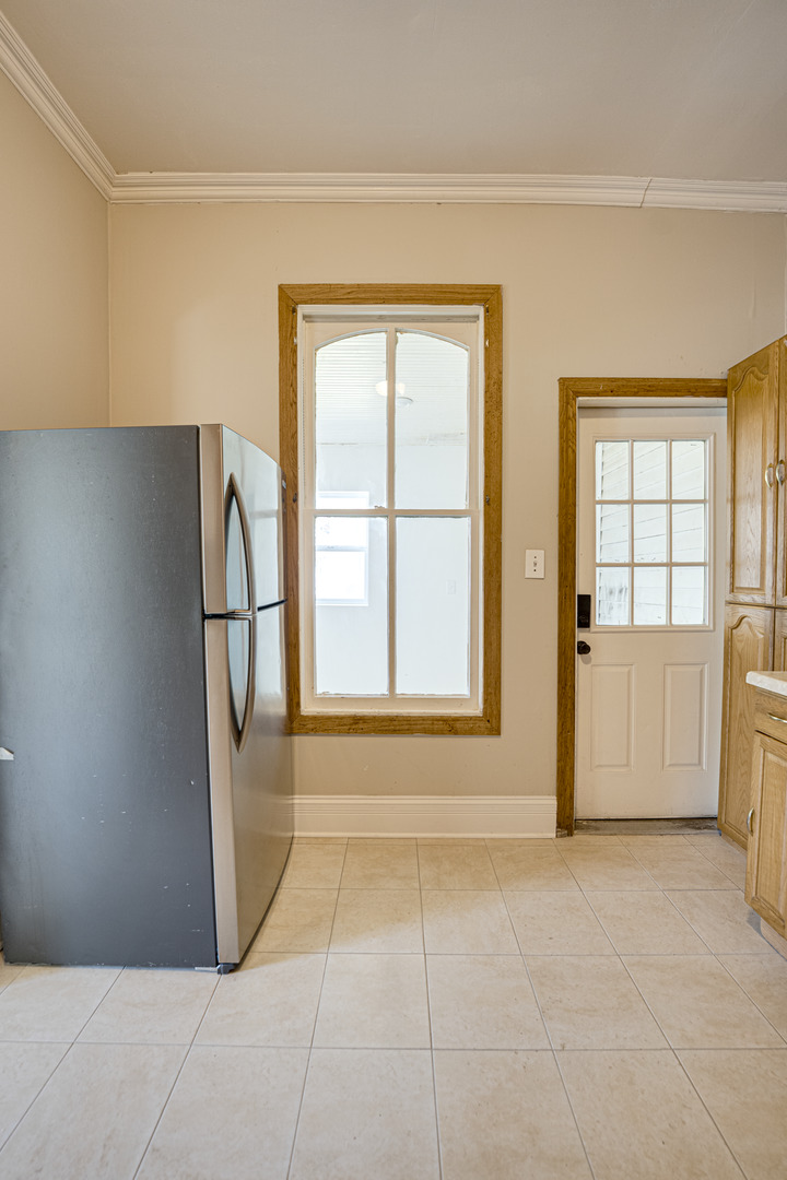 373 Cedar Street Aurora IL 60506