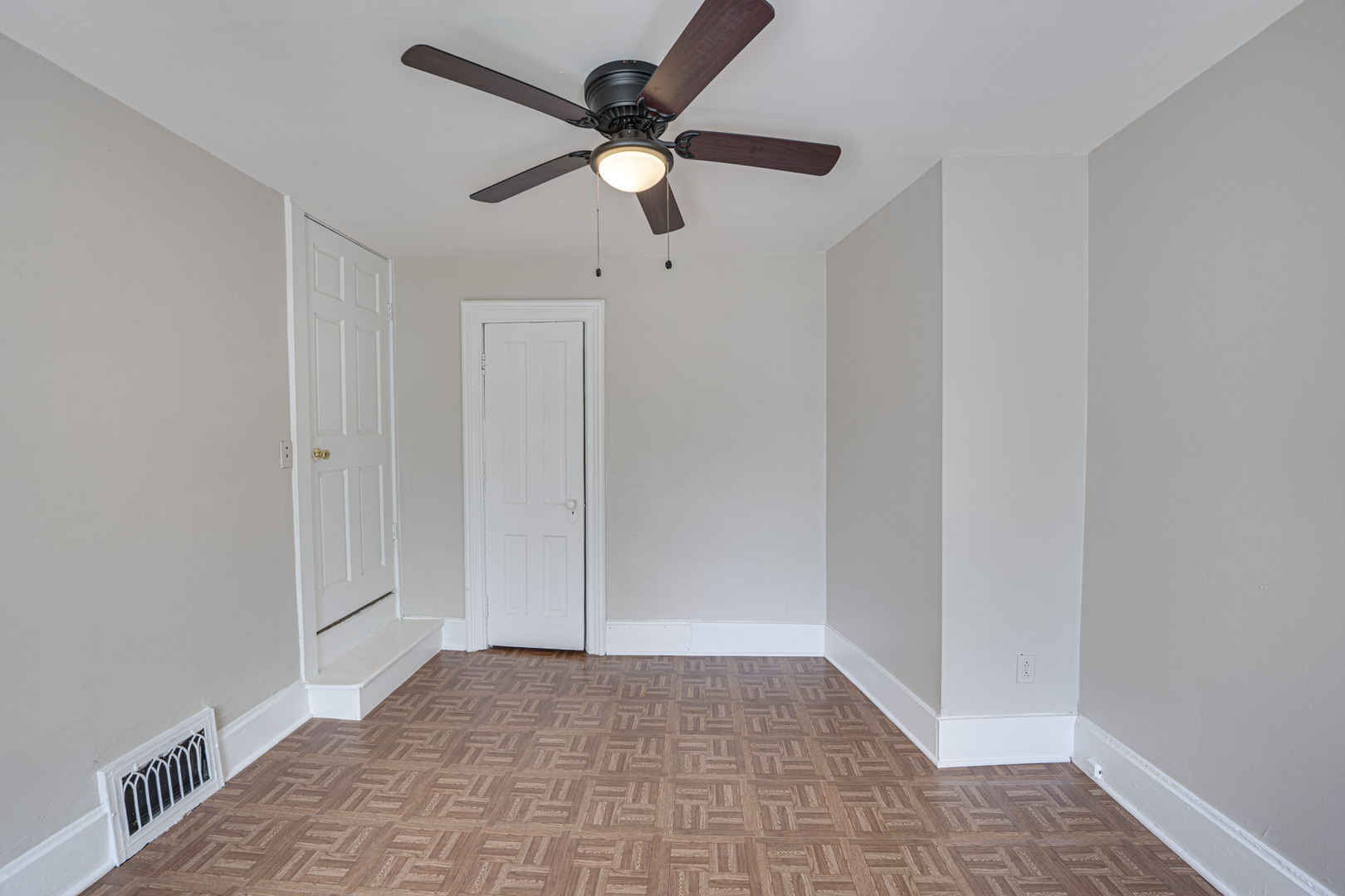 373 Cedar Street Aurora IL 60506