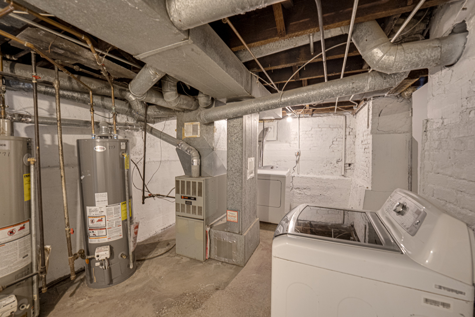 373 Cedar Street Aurora IL 60506
