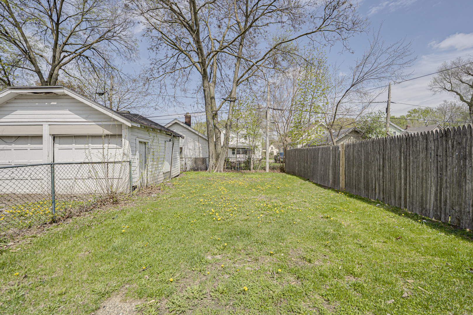 373 Cedar Street Aurora IL 60506