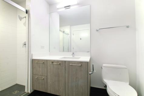 1714 West Roscoe Street Chicago IL 60657