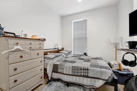 2735 West Potomac Avenue Chicago IL 60622