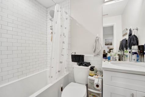 2735 West Potomac Avenue Chicago IL 60622