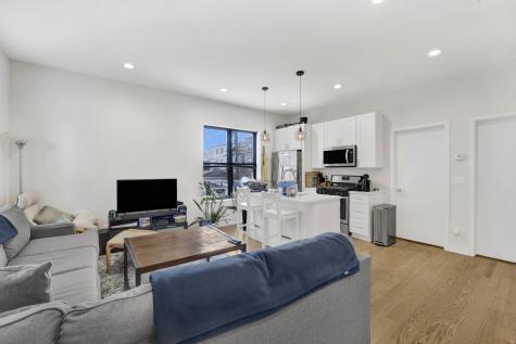 2735 West Potomac Avenue Chicago IL 60622