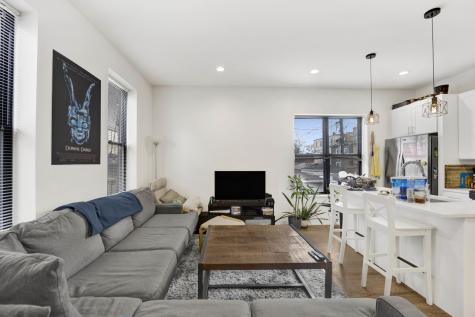2735 West Potomac Avenue Chicago IL 60622