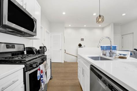 2735 West Potomac Avenue Chicago IL 60622