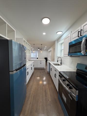 8040 South Rhodes Avenue Chicago IL 60619