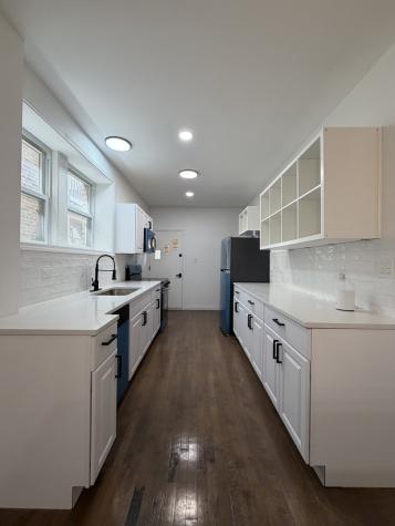 8040 South Rhodes Avenue Chicago IL 60619