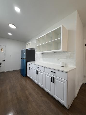 8040 South Rhodes Avenue Chicago IL 60619