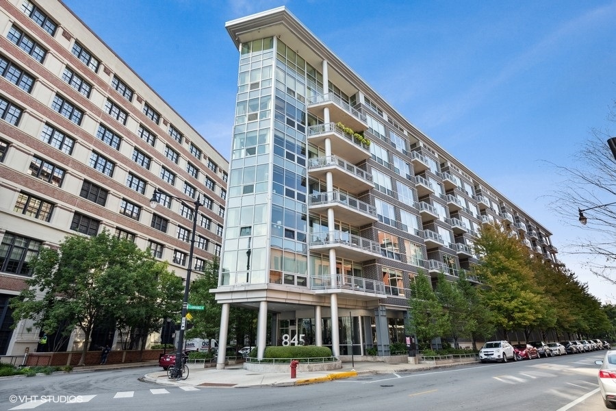845 North Kingsbury Street Chicago IL 60610