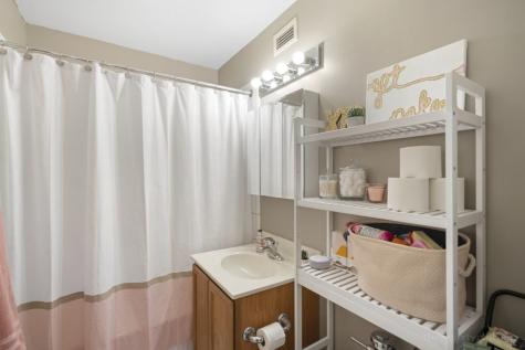 345 East Eastgate Place Chicago IL 60616