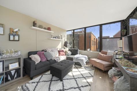 345 East Eastgate Place Chicago IL 60616