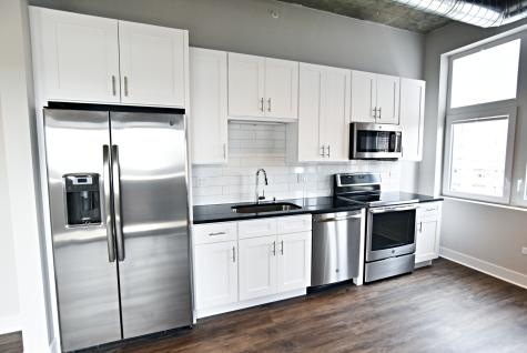 3833 North Broadway Street Chicago IL 60613