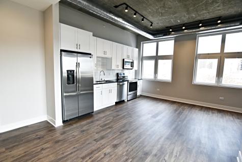 3833 North Broadway Street Chicago IL 60613