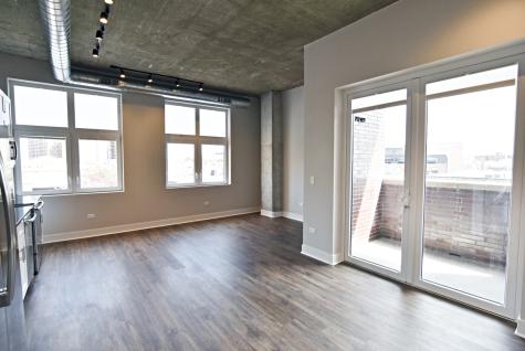 3833 North Broadway Street Chicago IL 60613