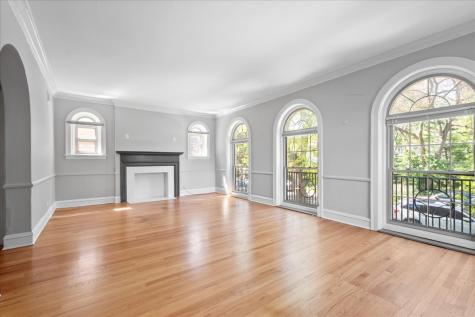1414 Dobson Street Evanston IL 60202
