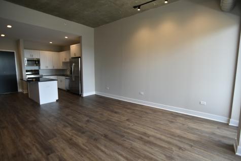 3833 North Broadway Street Chicago IL 60613