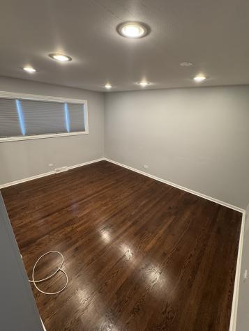 8058 West Lyons Street Niles IL 60714