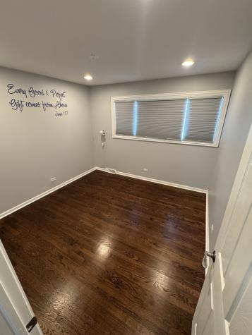 8058 West Lyons Street Niles IL 60714