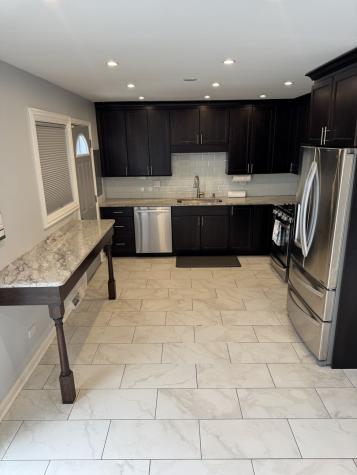 8058 West Lyons Street Niles IL 60714