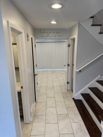 8058 West Lyons Street Niles IL 60714