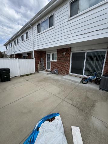 8058 West Lyons Street Niles IL 60714