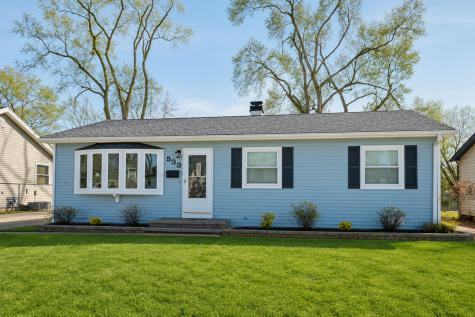 533 Bobby Lane Mundelein IL 60060