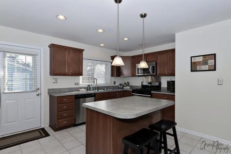 533 Bobby Lane Mundelein IL 60060