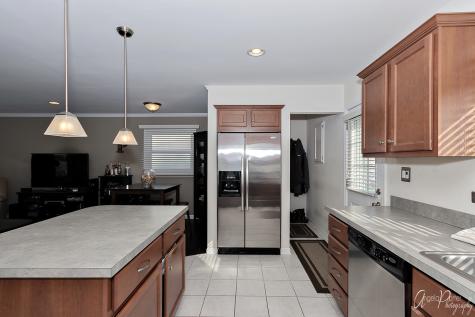 533 Bobby Lane Mundelein IL 60060