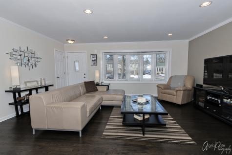 533 Bobby Lane Mundelein IL 60060
