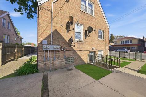 7058 South Fairfield Avenue Chicago IL 60629
