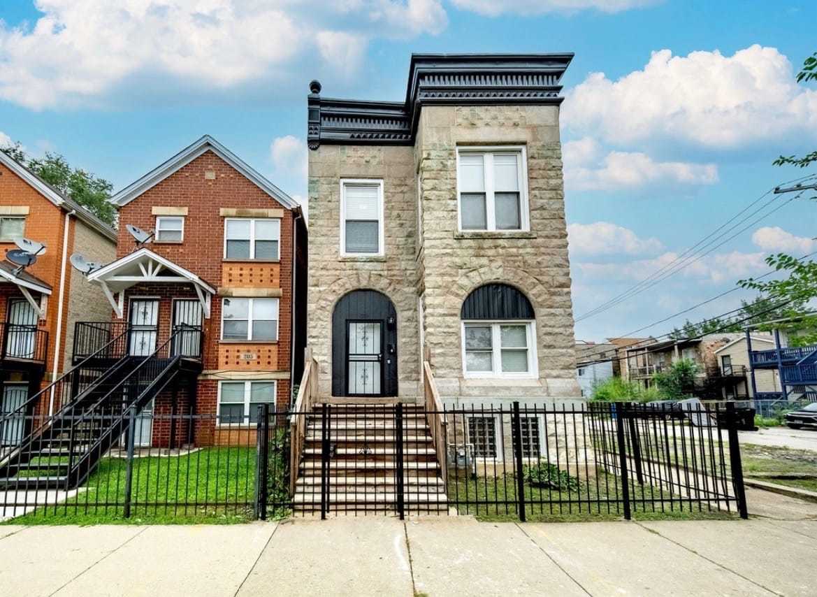 209 South Albany Avenue Chicago IL 60612