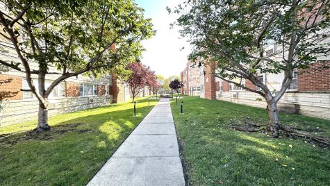 2409 West Balmoral Avenue Chicago IL 60625
