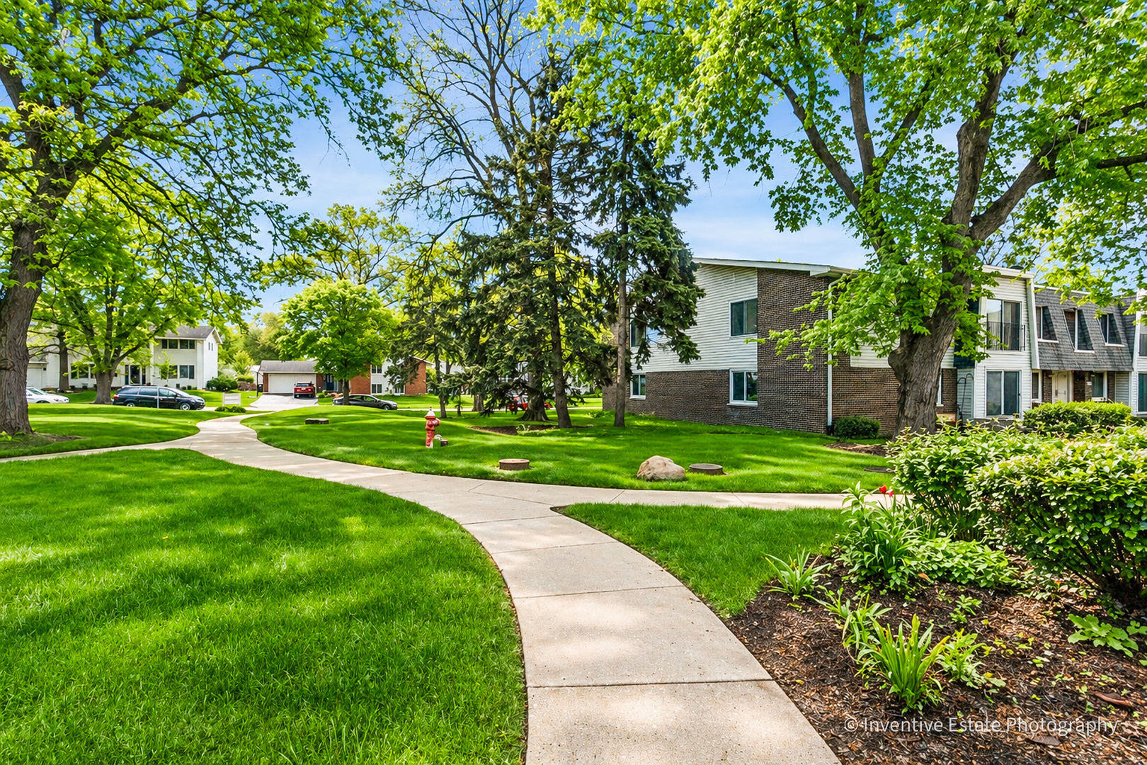2711 Hobson Road Woodridge IL 60517