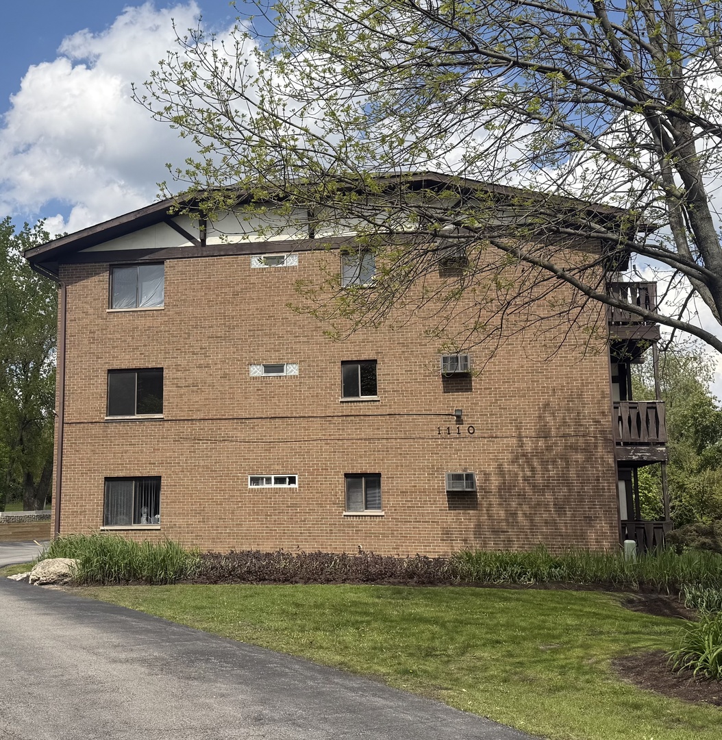 1110 Chalet Drive Darien IL 60561