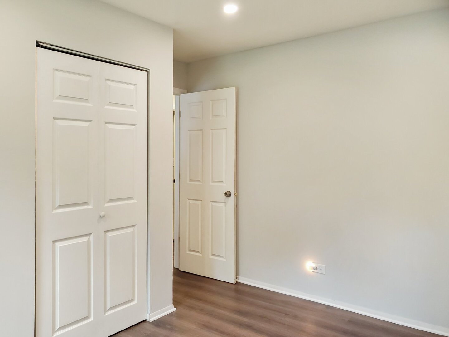 720 Country Lane S Roselle IL 60172