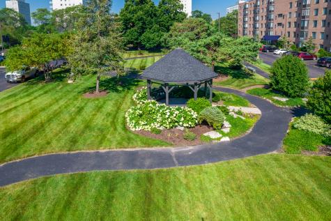 637 East Woodland Park Avenue Chicago IL 60616