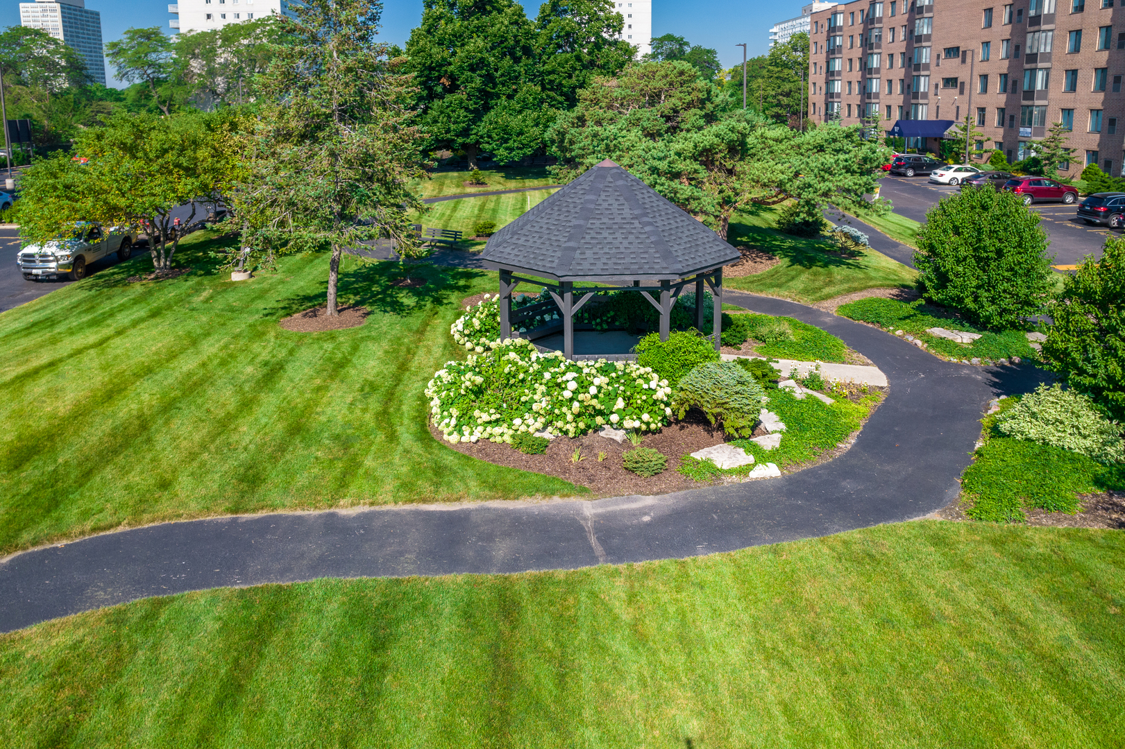 637 East Woodland Park Avenue Chicago IL 60616