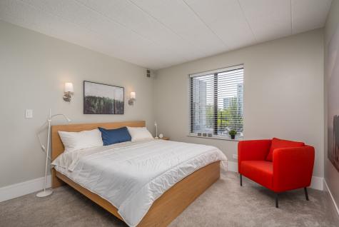 637 East Woodland Park Avenue Chicago IL 60616