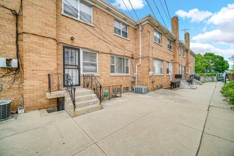 7248 North Ridge Boulevard Chicago IL 60645